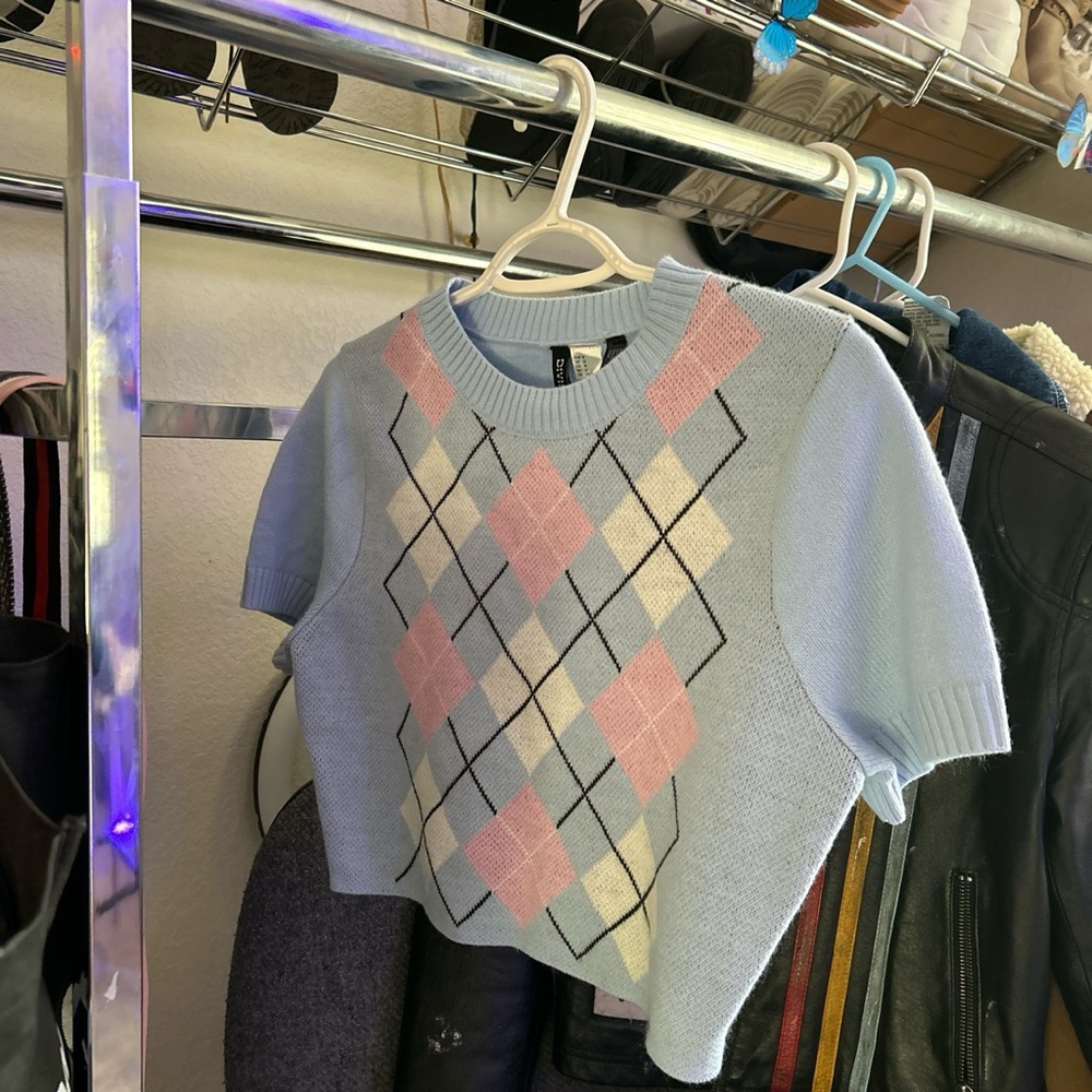 Blue crop top